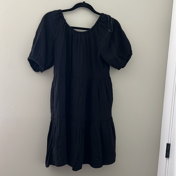 Old Navy Women's Black Puff Sleeve Dress - Picture 2 of 3